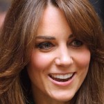 Kate Middleton e seu novo corte de cabelo: franja longa.