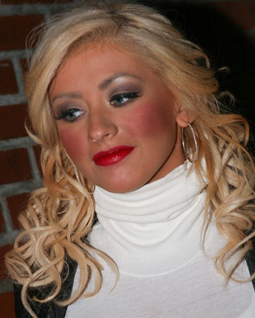 piores erros de maquiagem excesso de blush christina-aguilera-blush