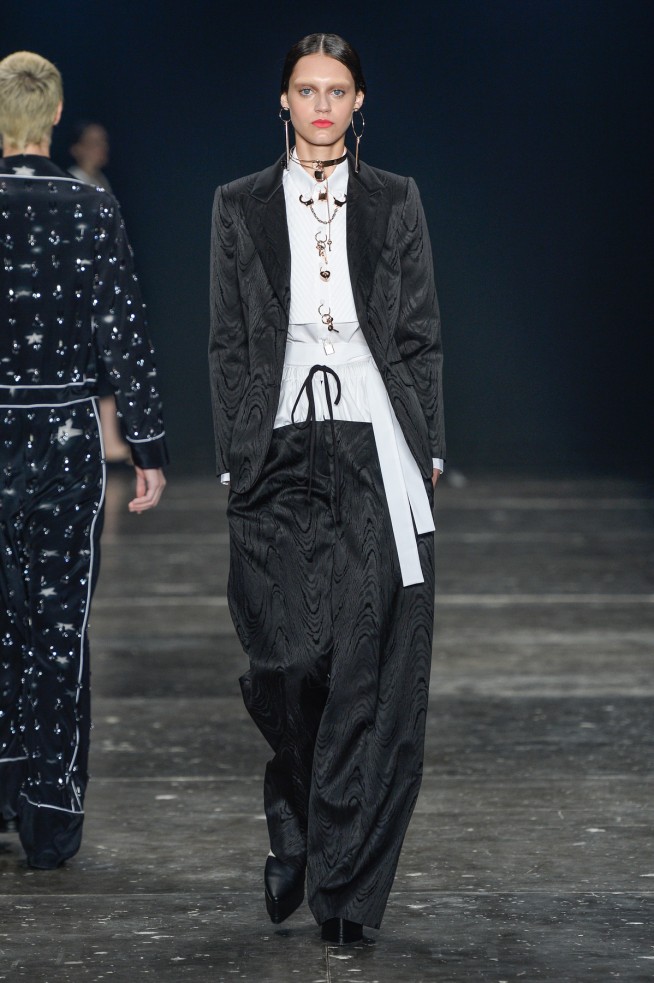 apartamento05-spfw-verao17-lookbook-02-654x983