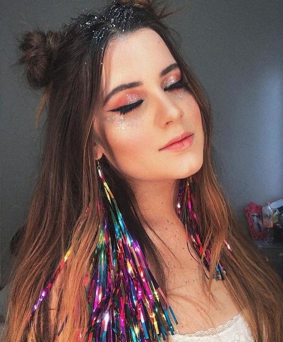 abadá e maquiagem de carnaval com glitter por Alessandra Faria