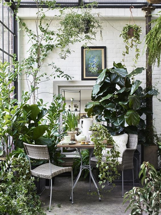 Urban jungle e garden room são tendências em decoração 2020 por Alessandra Faria