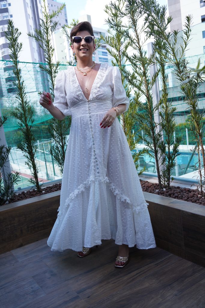 Vestido de laise branco look do dia pro Alessandra Faria