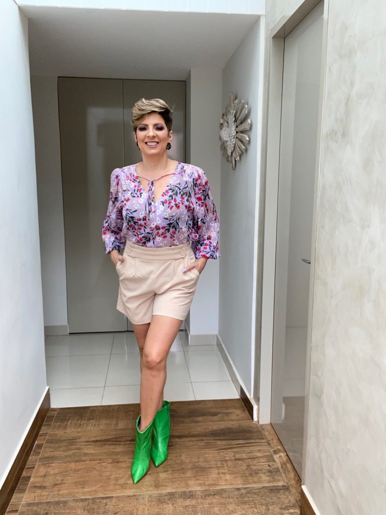 Botas femininas 2022, aqueça seus pés, por Alessandra Faria.